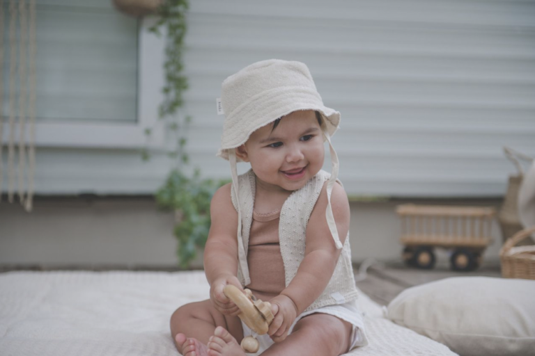 Koeka Zonnehoed Baby Luz 3-6 maanden | Warm White